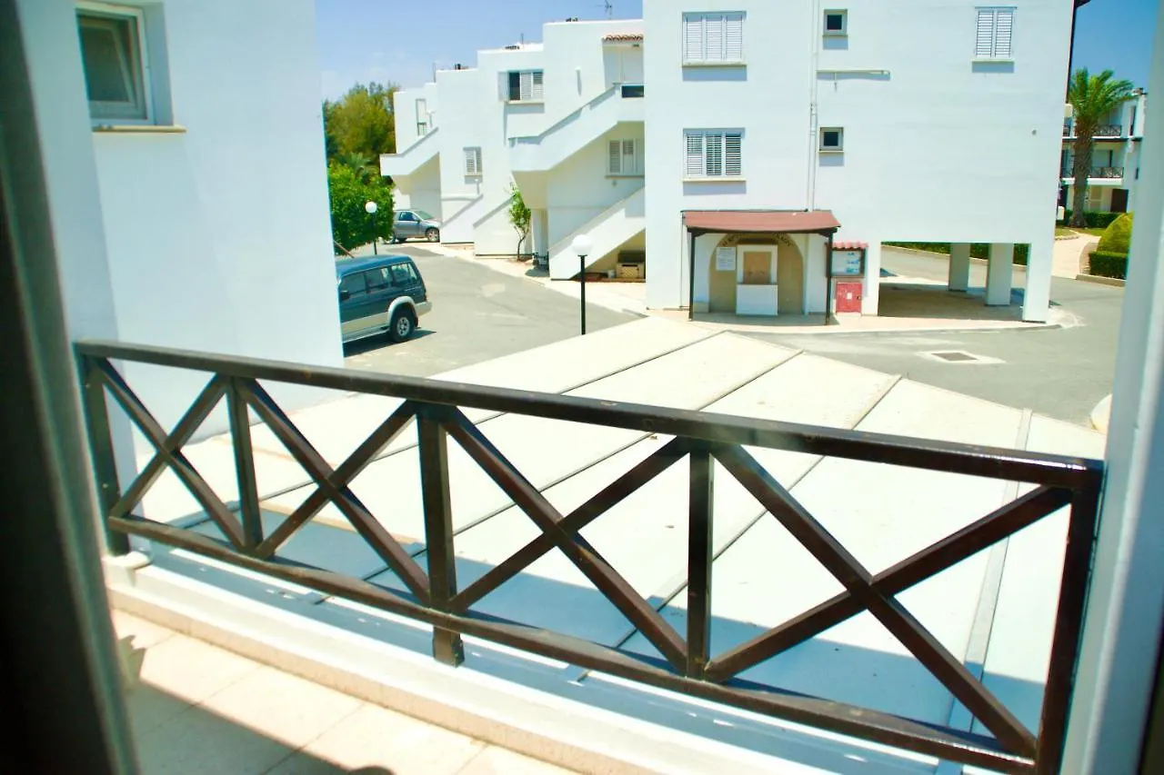 Yiallos Village Apt. A101 Meneou